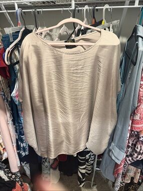Women's Light Taupe Boatneck Short Sleeve Top